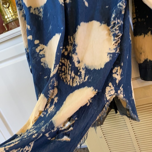 Distressed denim tunic high low top - Picture 7 of 7